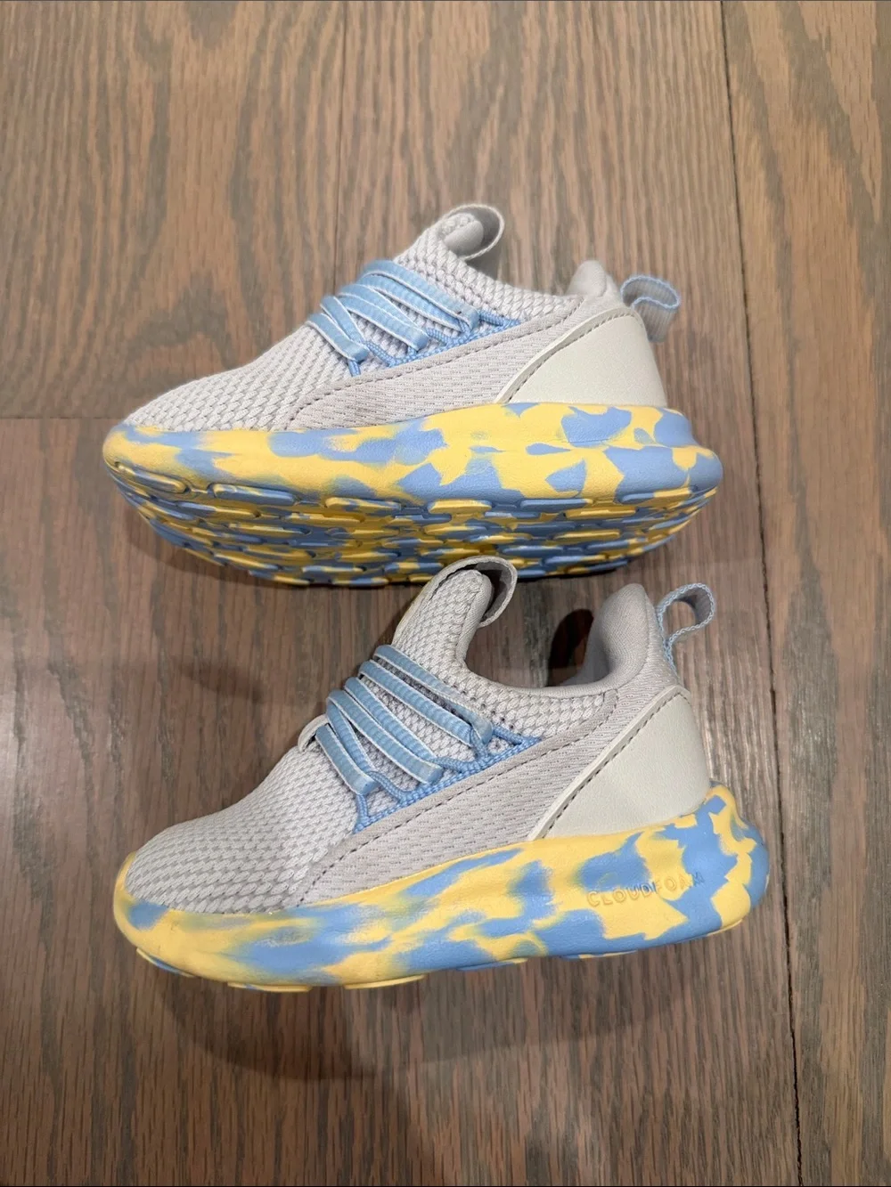 Adidas toddler mesh sneakers, size 5K
